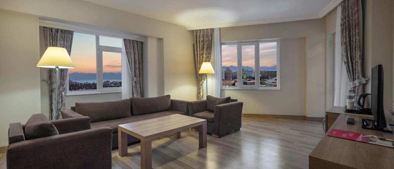 Ramada Resort By Wyndham Lara Αττάλεια Εξωτερικό φωτογραφία
