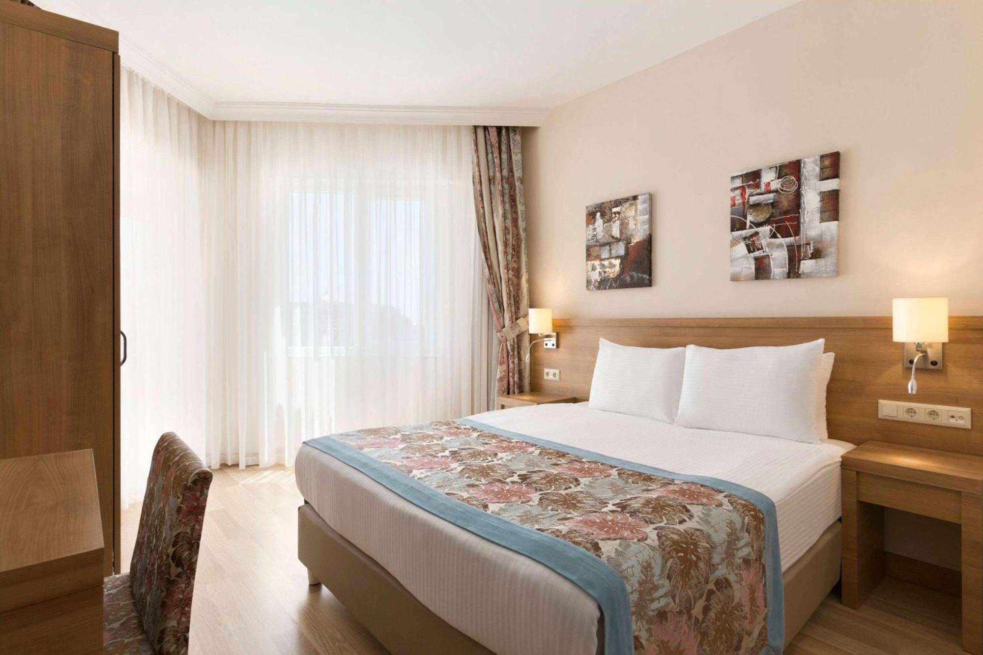 Ramada Resort By Wyndham Lara Αττάλεια Εξωτερικό φωτογραφία