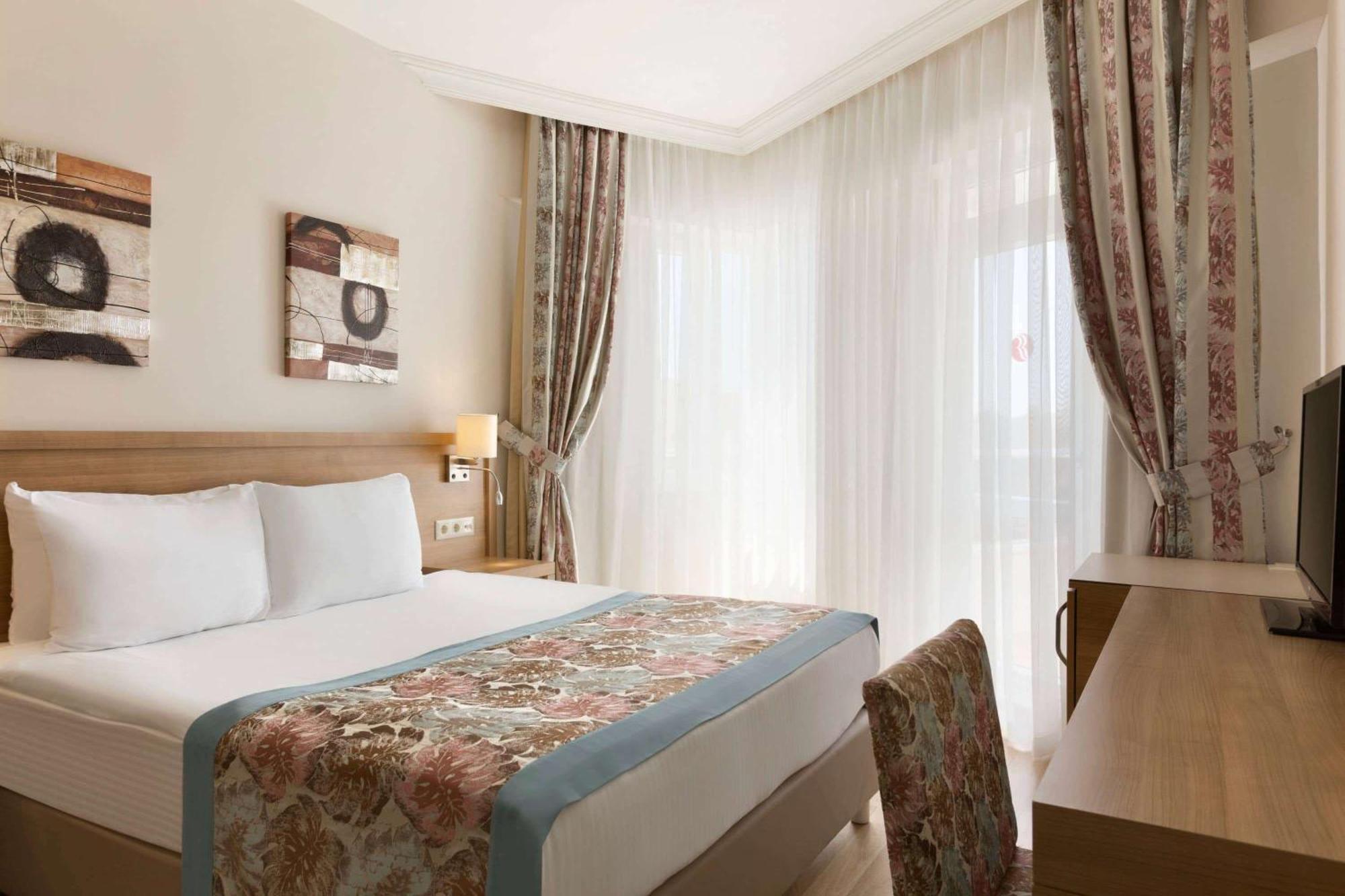 Ramada Resort By Wyndham Lara Αττάλεια Εξωτερικό φωτογραφία